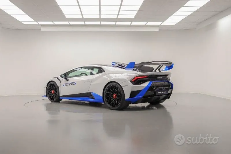 Lamborghini Huracán 2023 photo 2