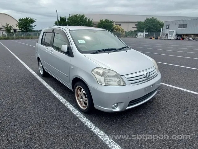 Toyota Raum