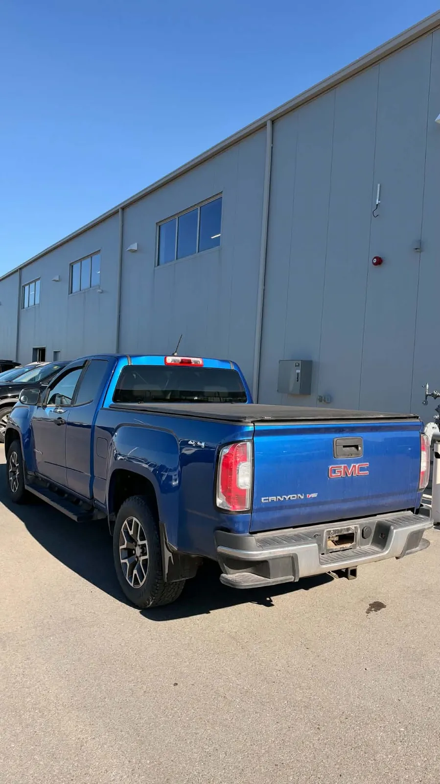 GMC Canyon 2018 photo 3