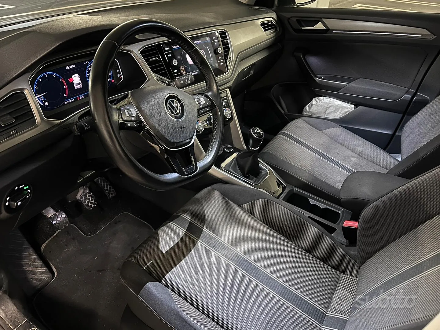 Volkswagen T-Roc 2021 photo 5