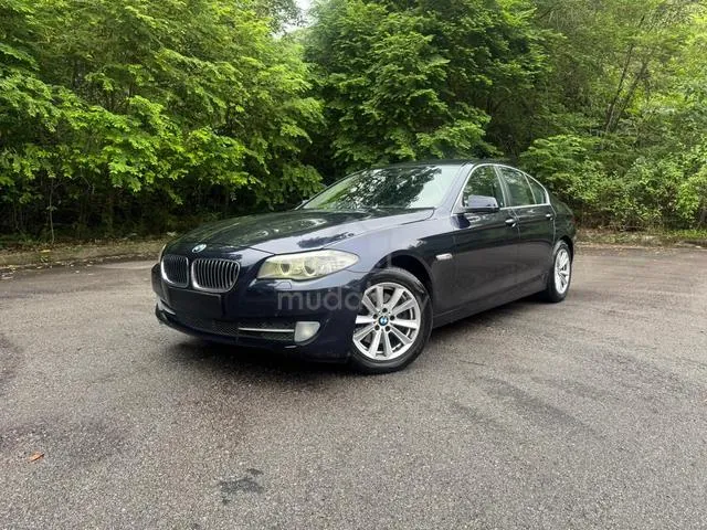 BMW 520I