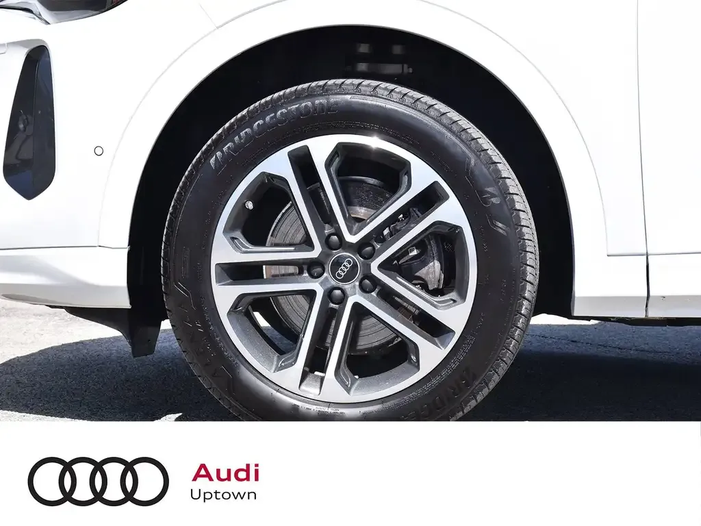 Audi Q5 2025 photo 4