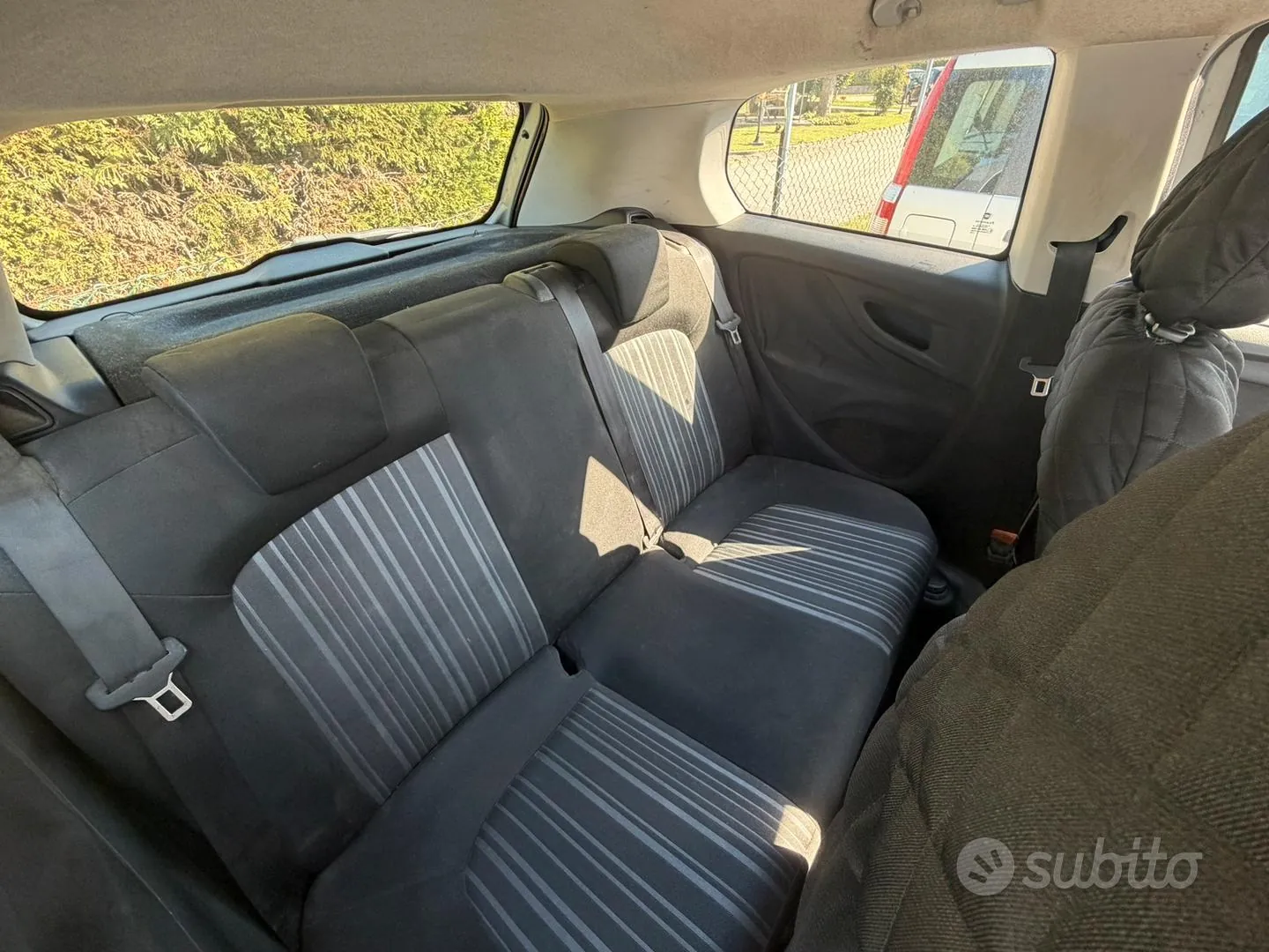 Fiat Punto 2012 photo 3