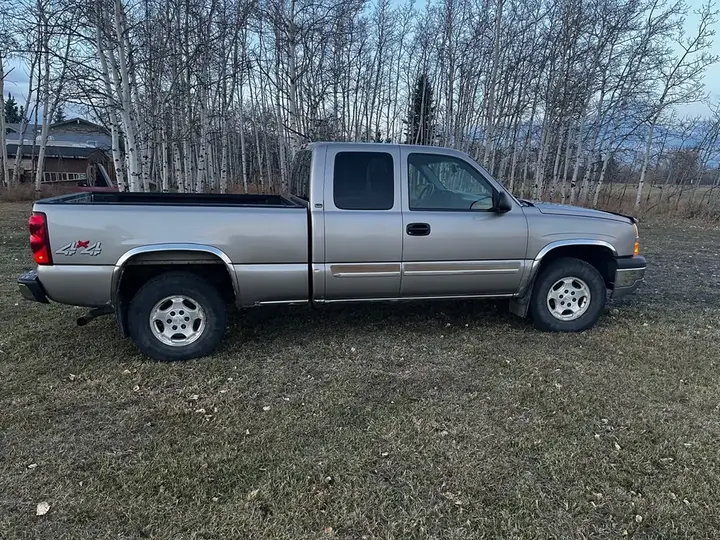 Chevrolet Silverado 1500 2003 photo 2