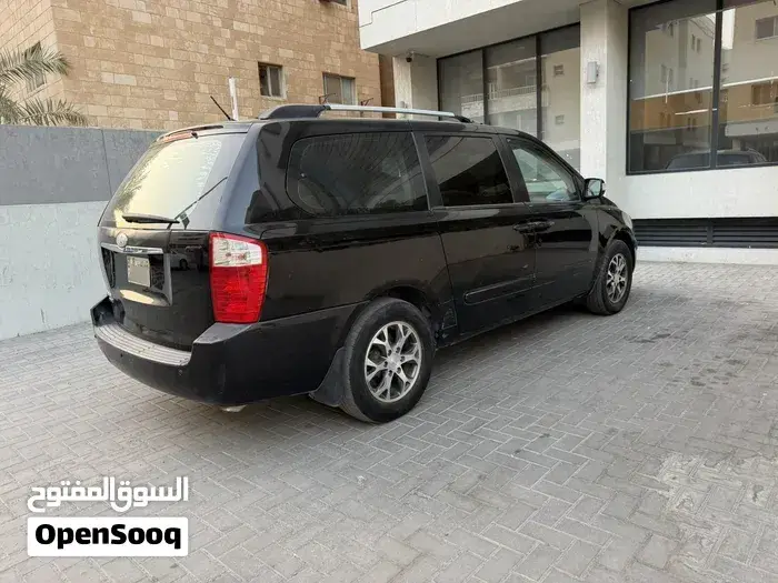 Kia Carnival 2015 photo 4