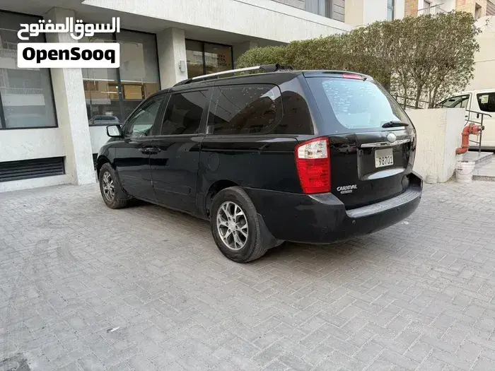Kia Carnival 2015 photo 3