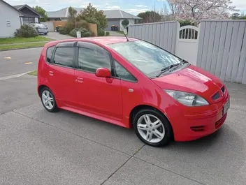 Mitsubishi Colt 2004 photo 3