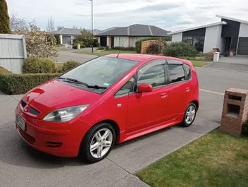 Mitsubishi Colt 2004 photo 2