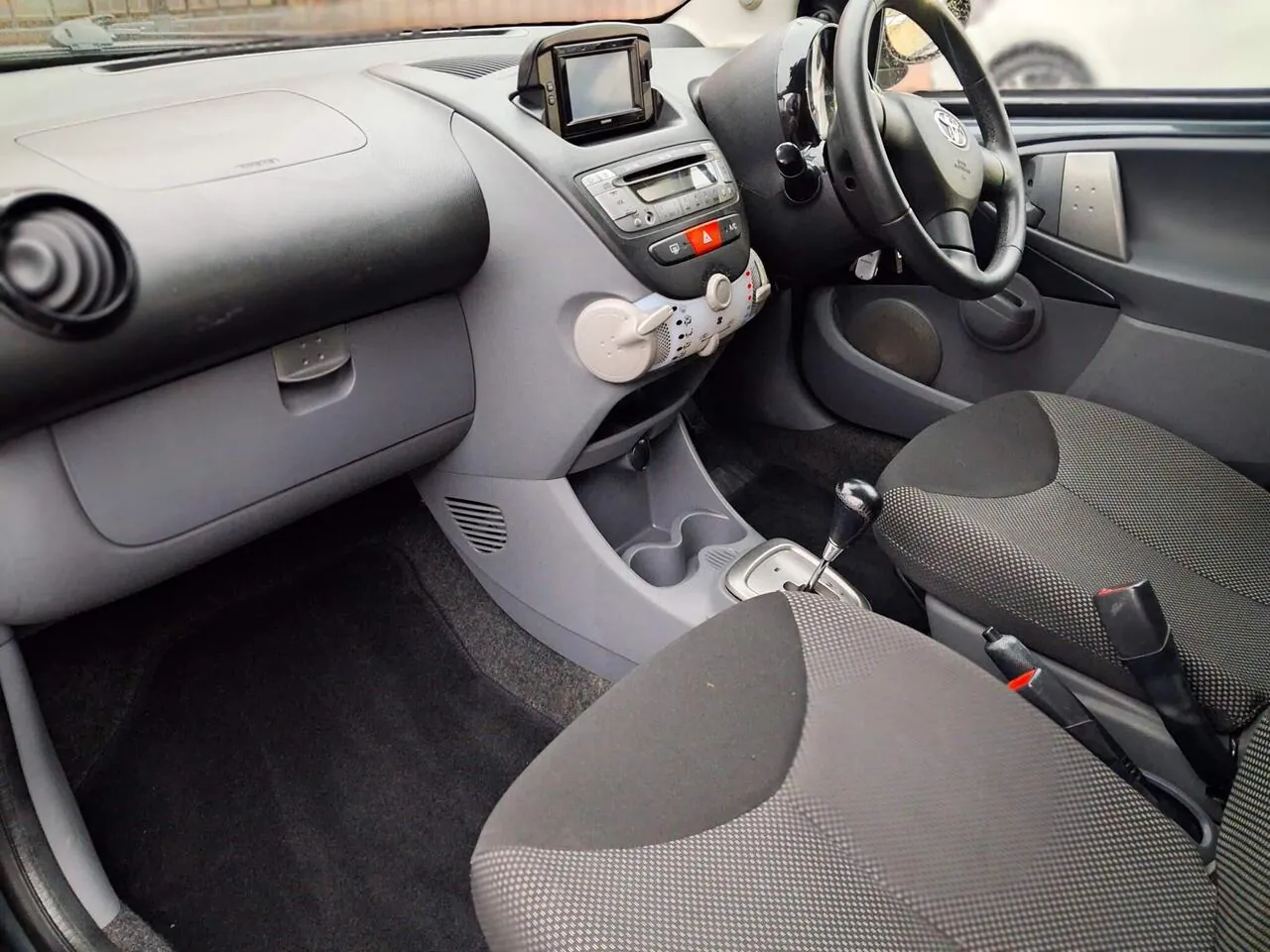 Toyota Aygo 2011 photo 4