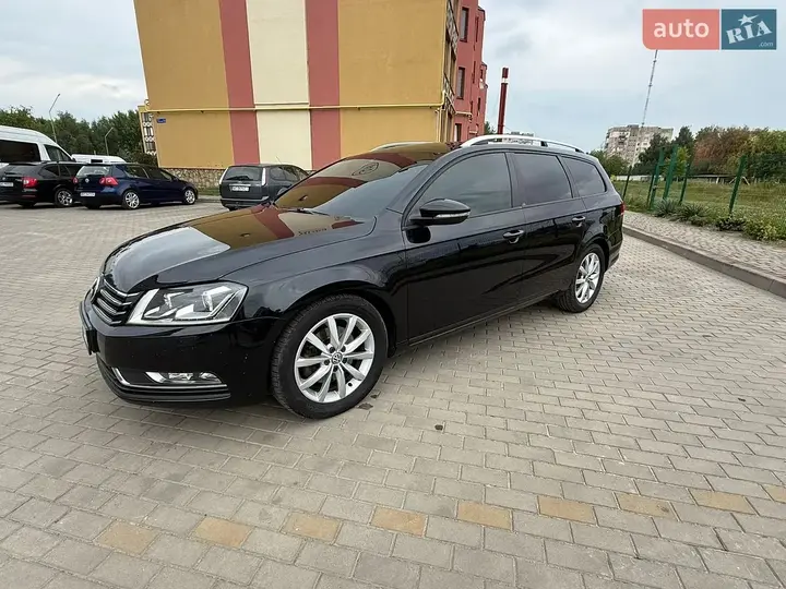 Volkswagen Passat 2013 photo 2