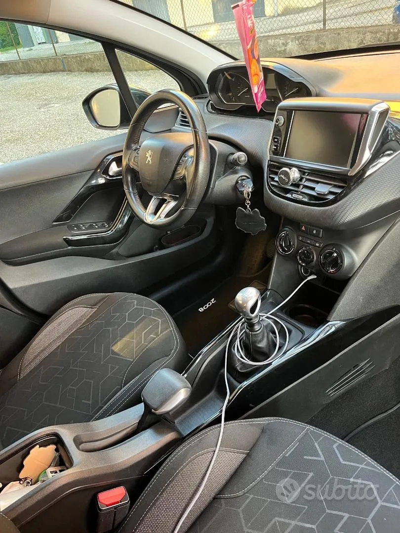 Peugeot 2008 2019 photo 5