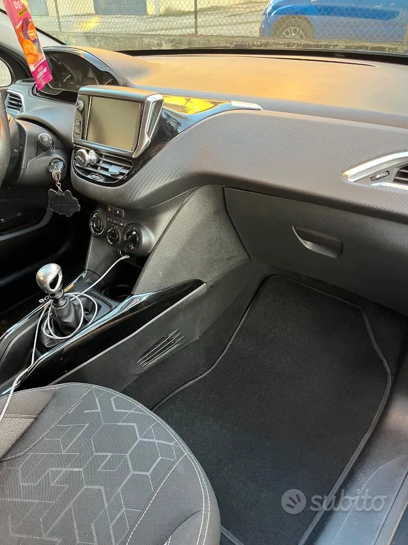 Peugeot 2008 2019 photo 4