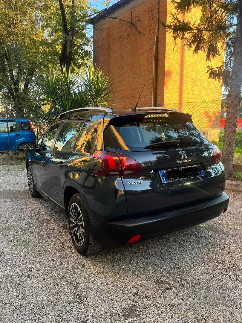 Peugeot 2008 2019 photo 2