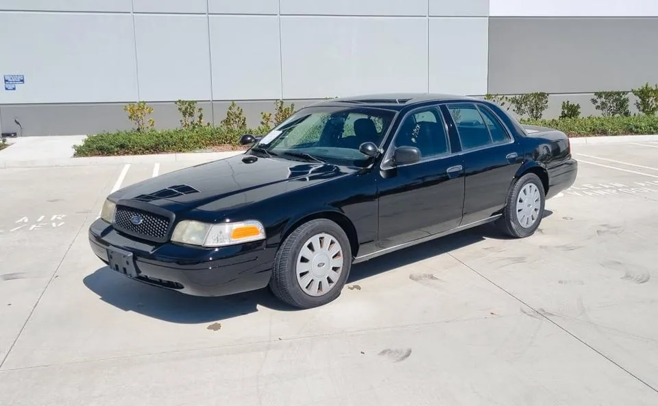 Ford Crown Vic
