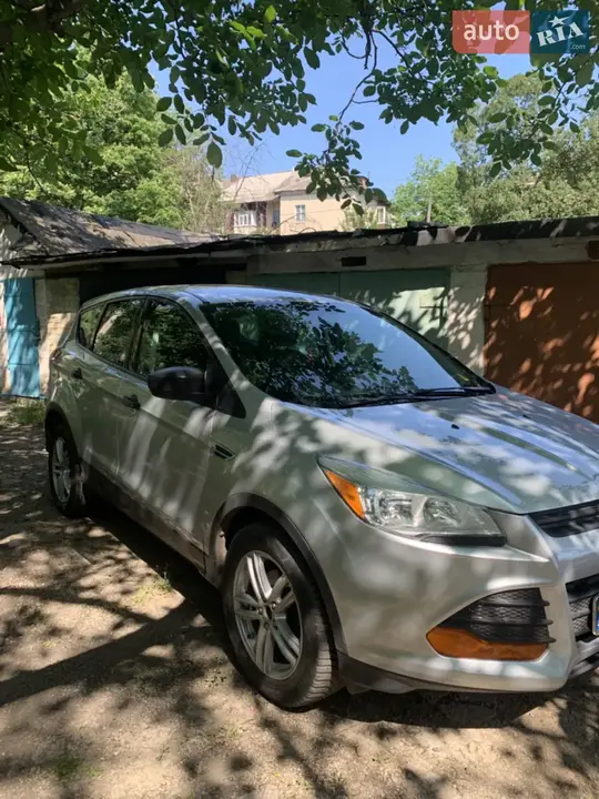 Ford Escape 2014 photo 2