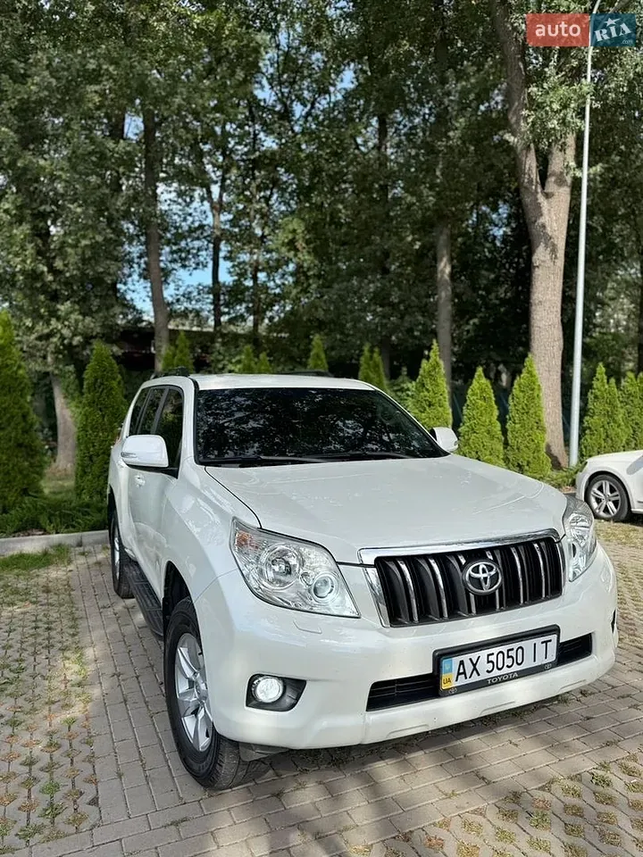 Toyota Land Cruiser Prado 2013 photo 5