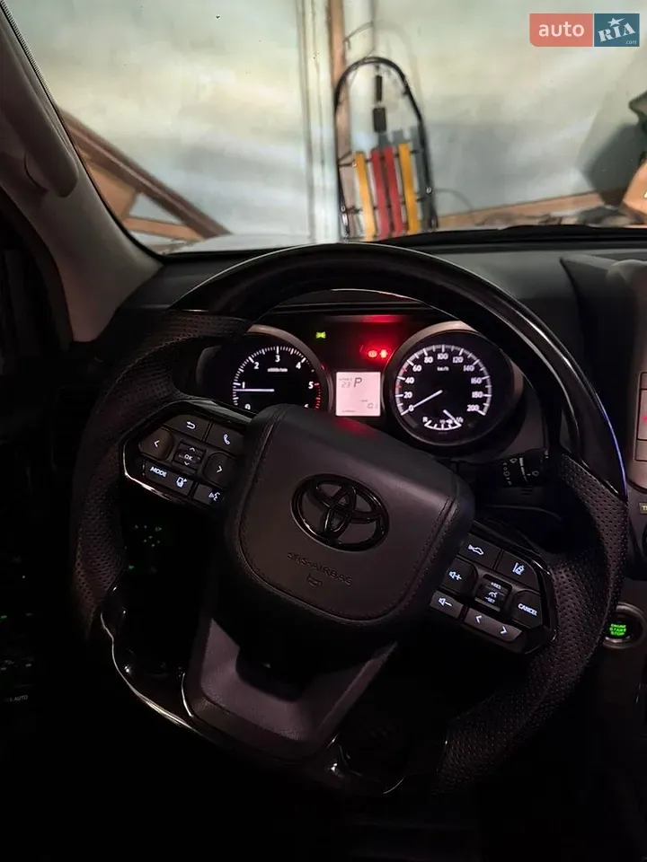 Toyota Land Cruiser Prado 2013 photo 2
