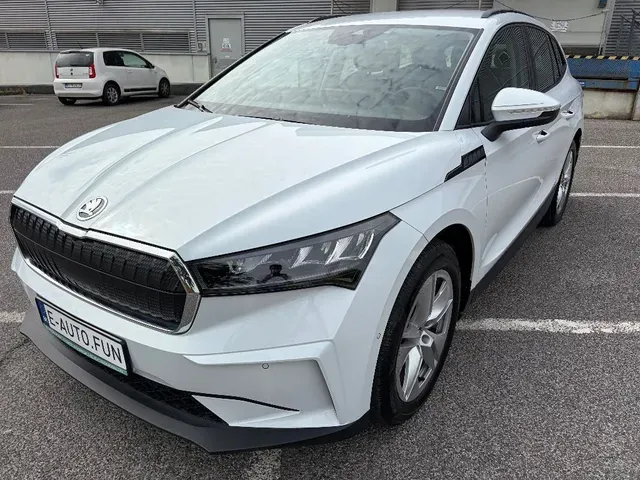 Skoda Enyaq 2022 photo 2