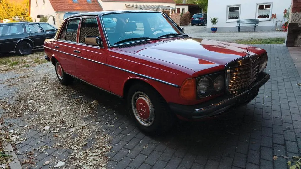 Mercedes-Benz W123