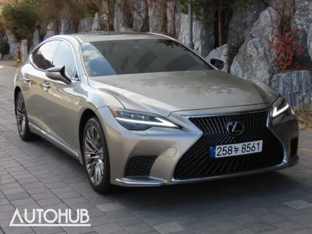 Lexus Ls 2023 photo 2