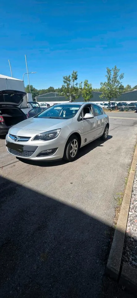 Opel Astra J