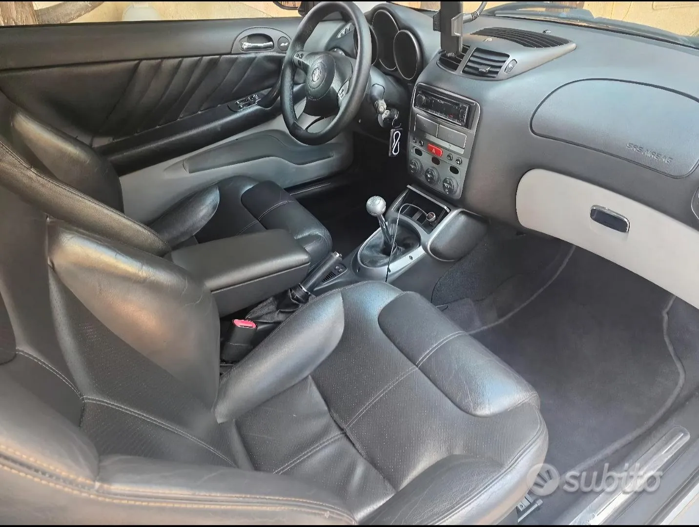 Alfa Romeo Gt 2004 photo 4