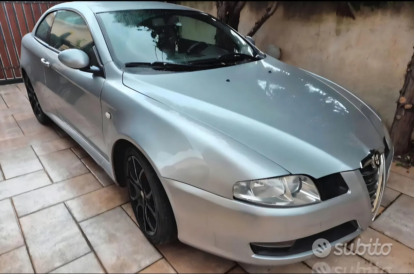 Alfa Romeo Gt 2004 photo 3