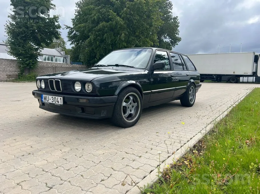 BMW 320 1993 photo 2