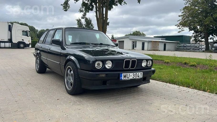 BMW 320