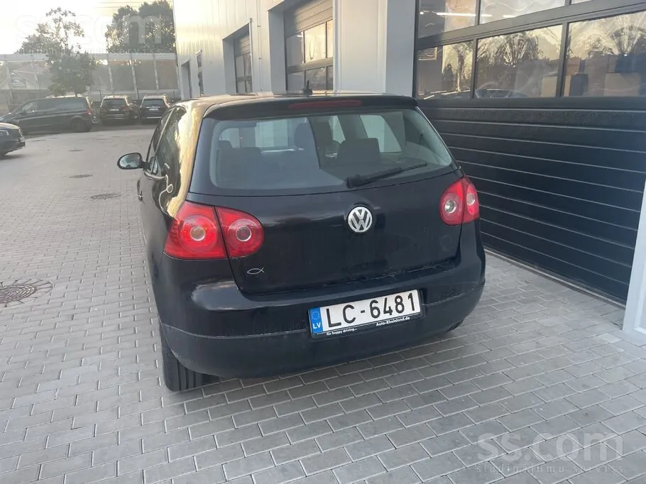 Volkswagen Golf 2004 photo 3