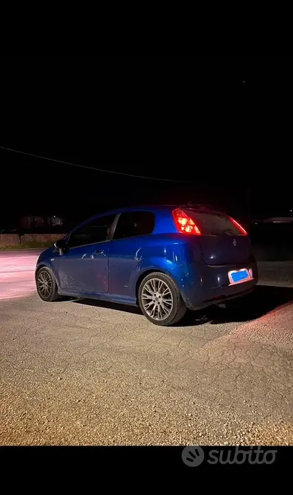 Fiat Grande Punto 2006 photo 2