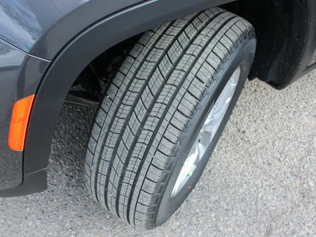 Jeep Grand Cherokee 2026 photo 2