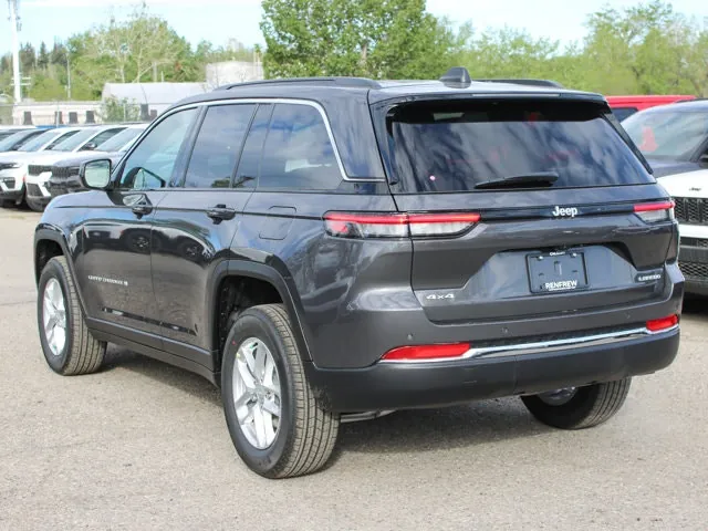 Jeep Grand Cherokee 2026 photo 3