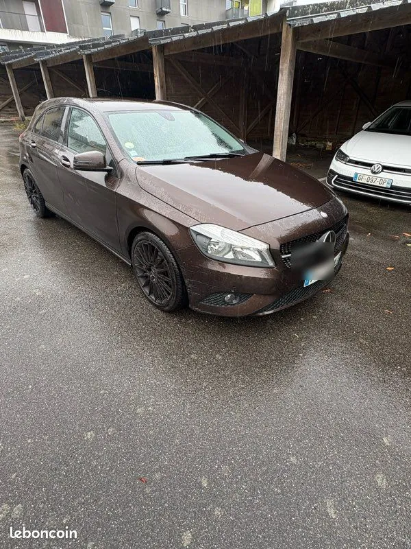 Mercedes-Benz A-Class 2015 photo 2
