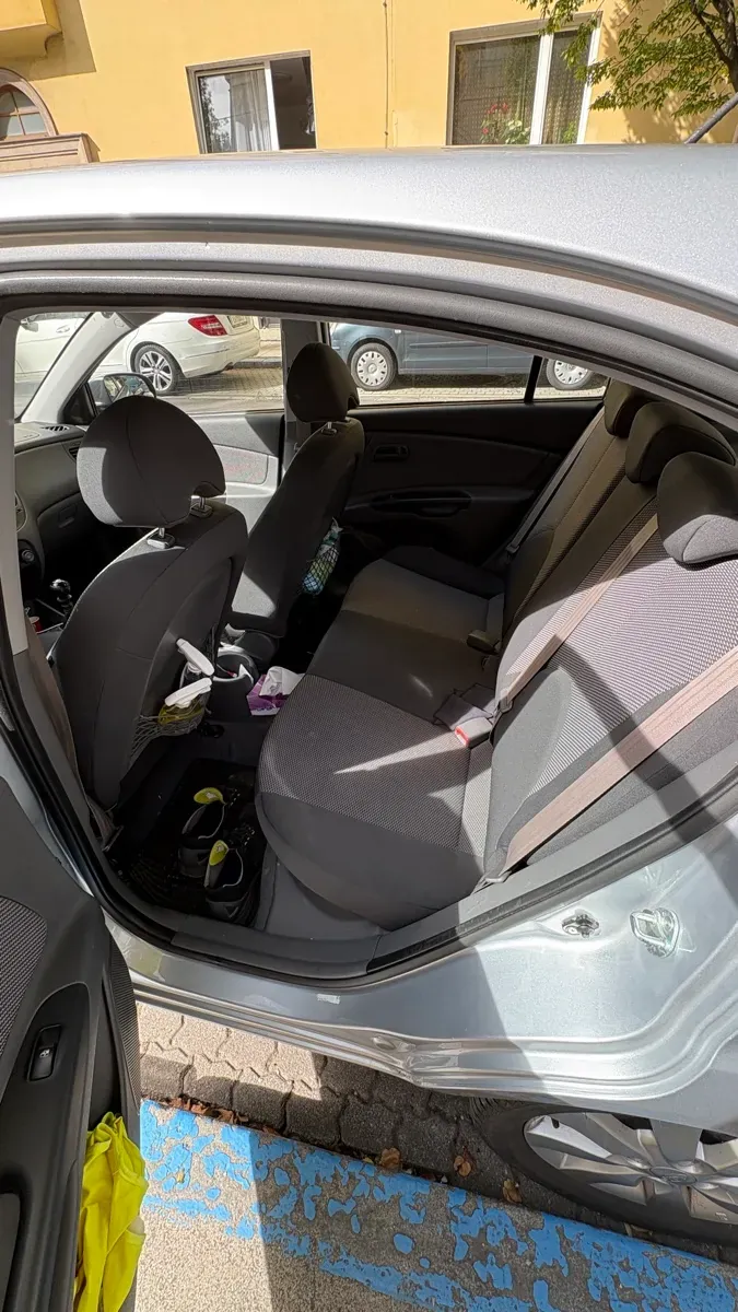 Kia Rio 2011 photo 2