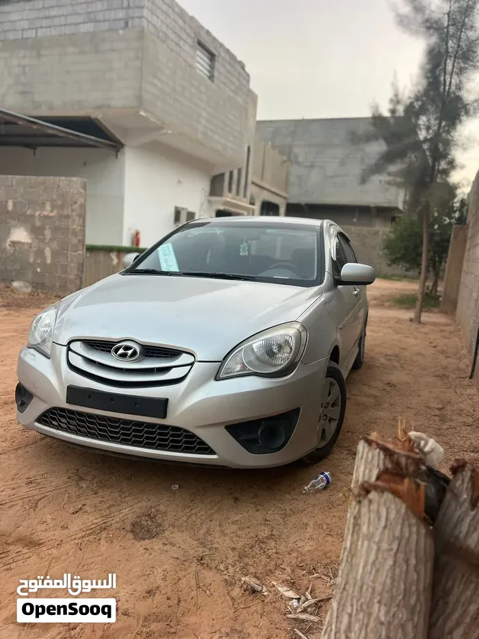 Hyundai Accent 2010 photo 3