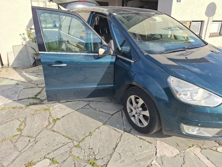 Ford Galaxy 2007 photo 3