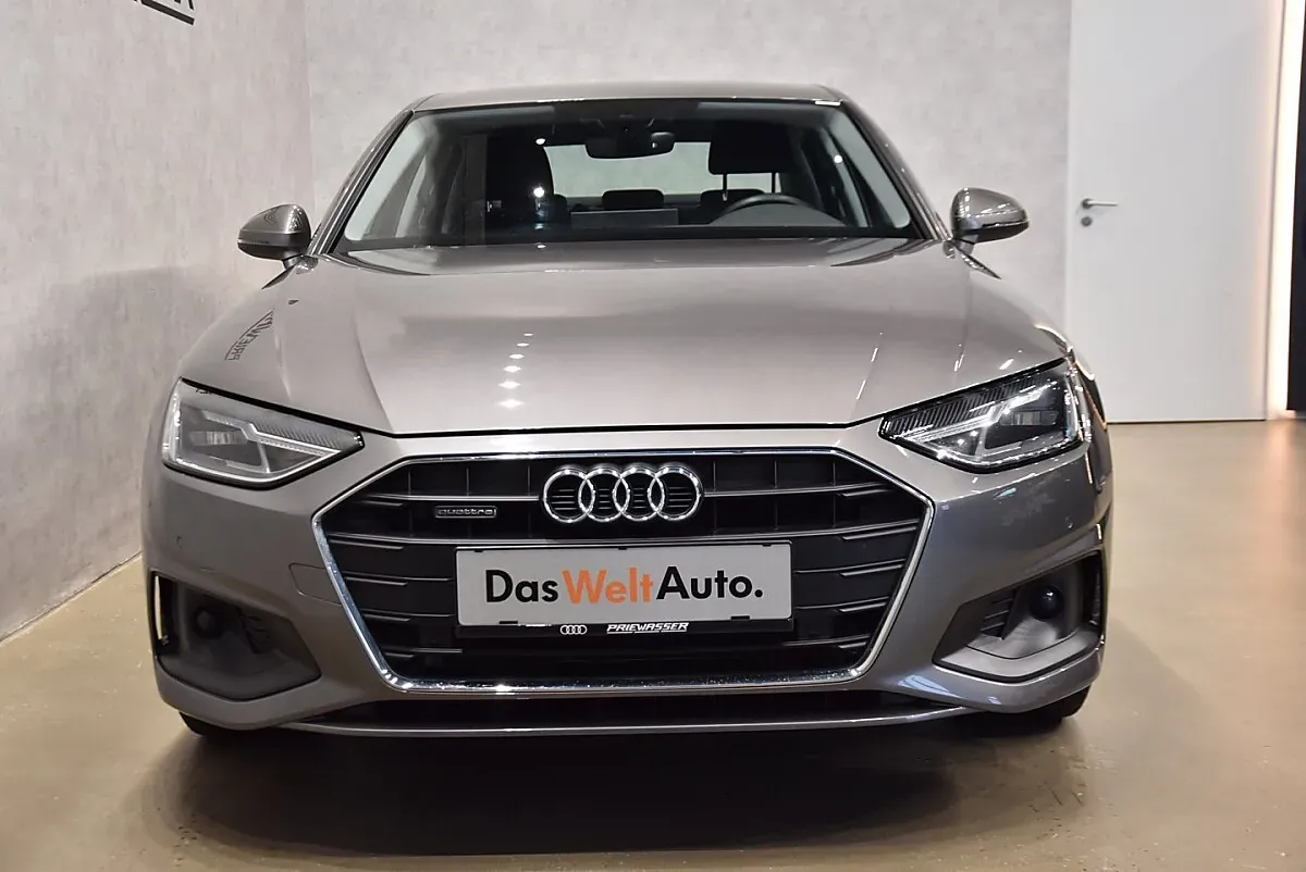 Audi A4 2021 photo 2