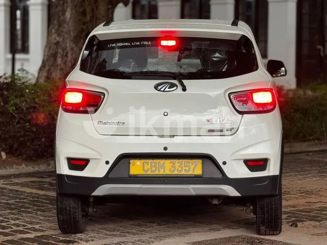 Mahindra Kuv 100 2023 photo 5