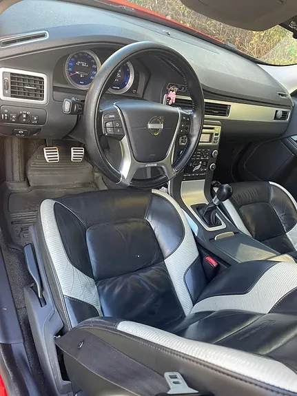 Volvo V70 2012 photo 4