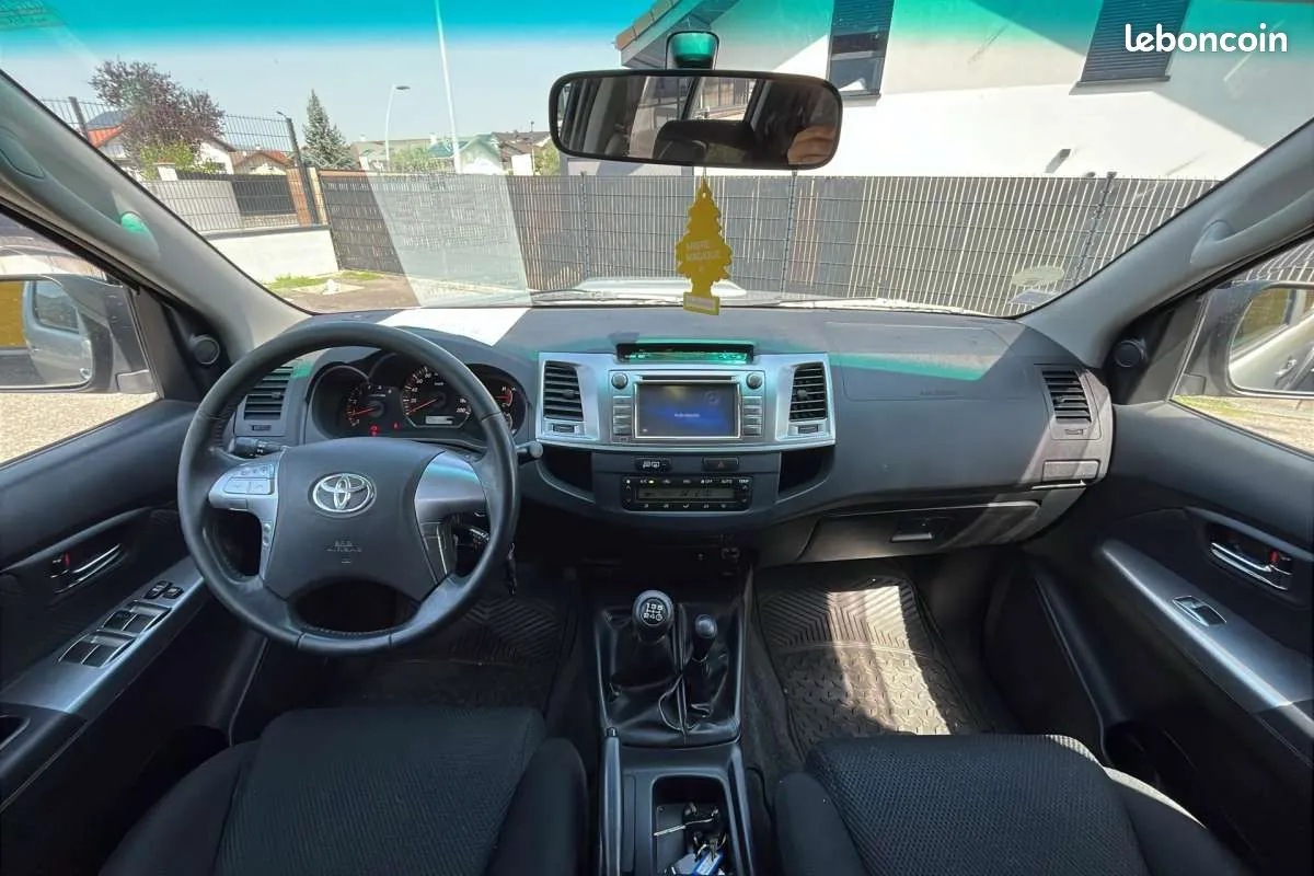 Toyota Hilux 2014 photo 3