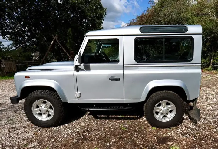 Land Rover Defender 90 2016 photo 5