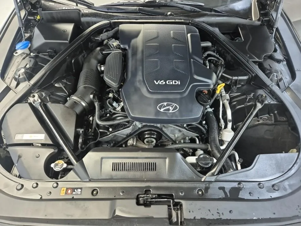 Hyundai Genesis Dh 2016 photo 5
