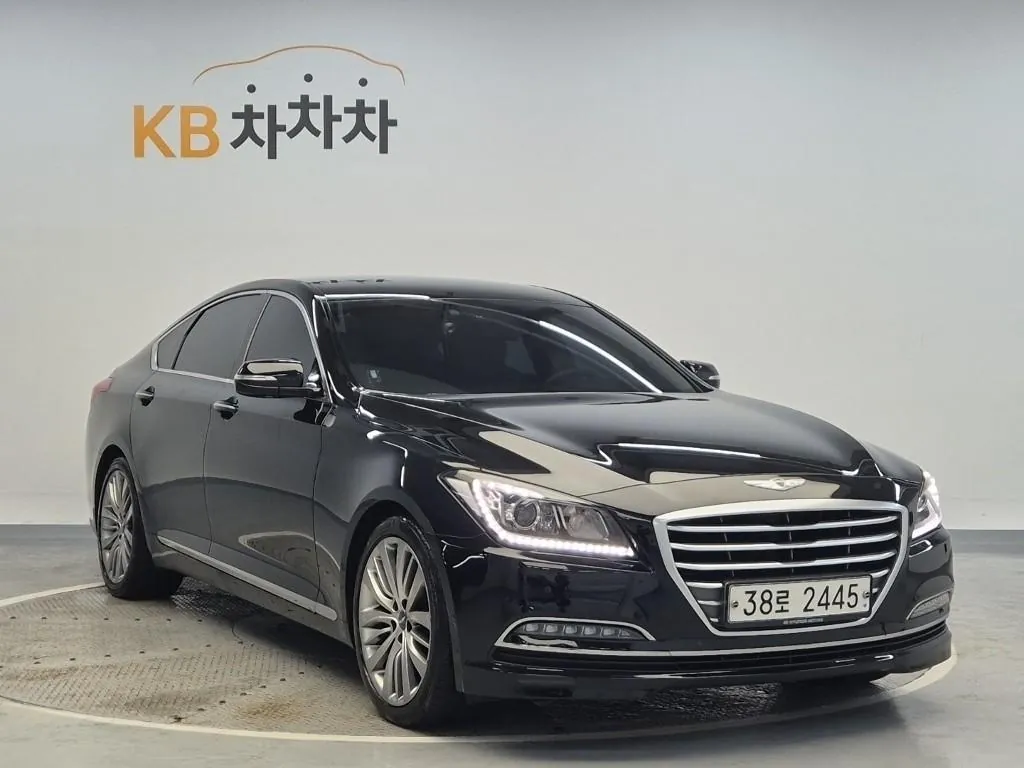 Hyundai Genesis Dh 2016 photo 4