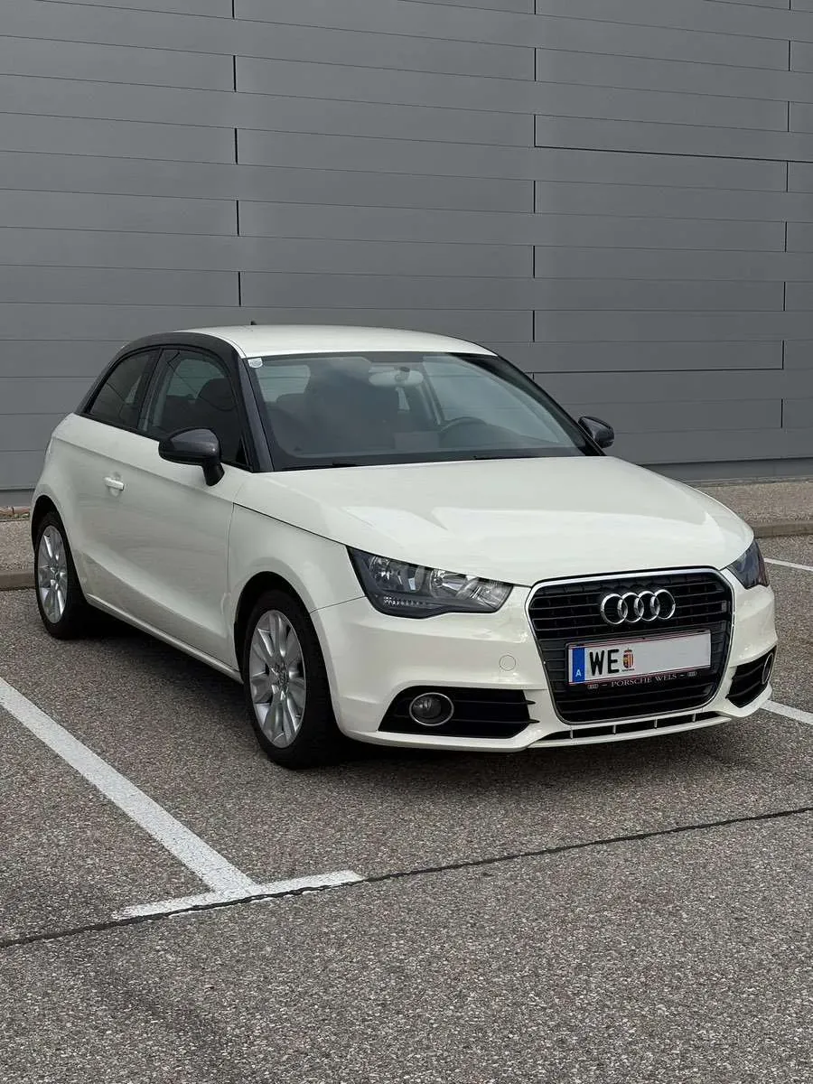 Audi A1 2011 photo 3
