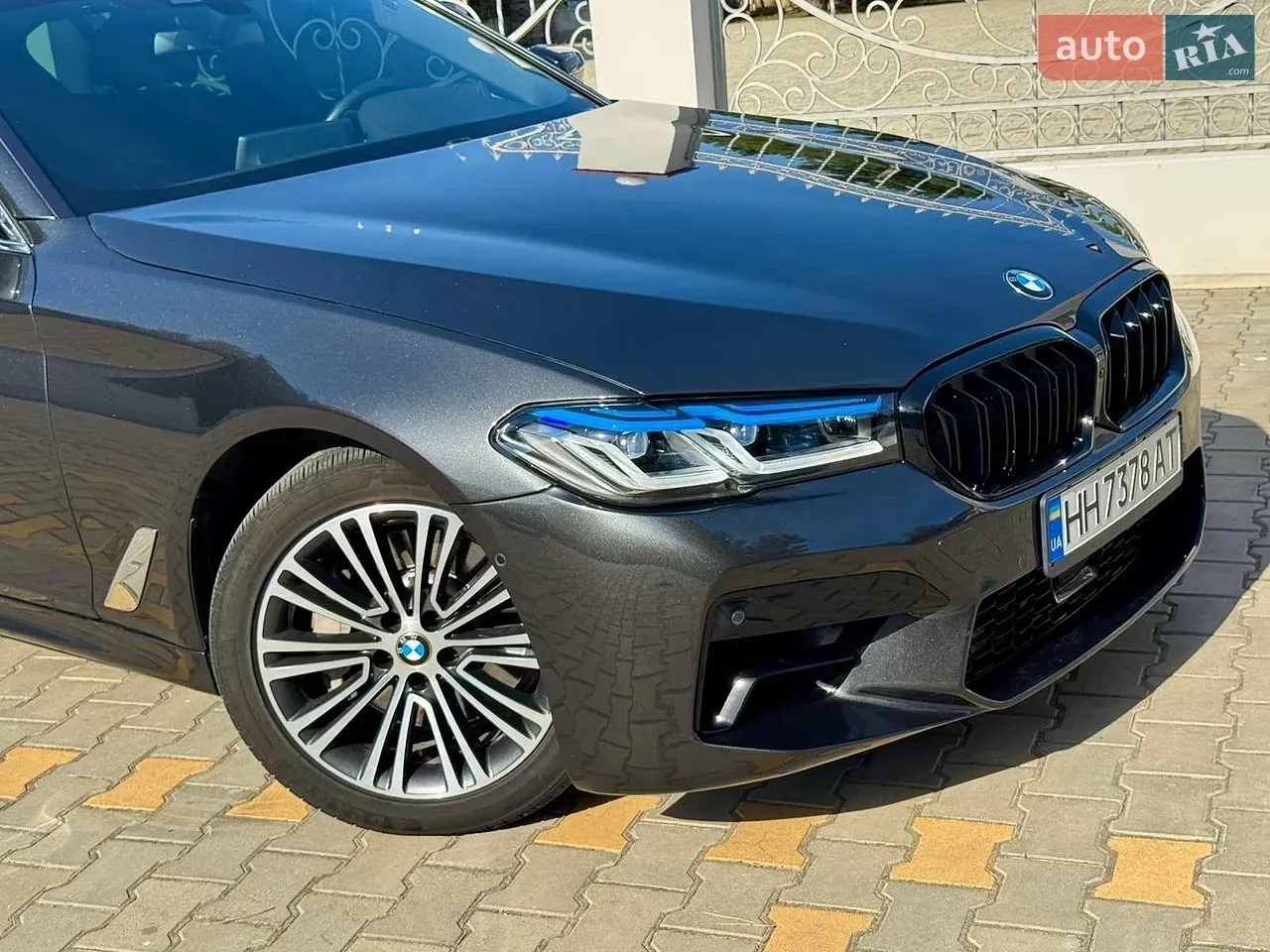 BMW 5 Series 2019 photo 4