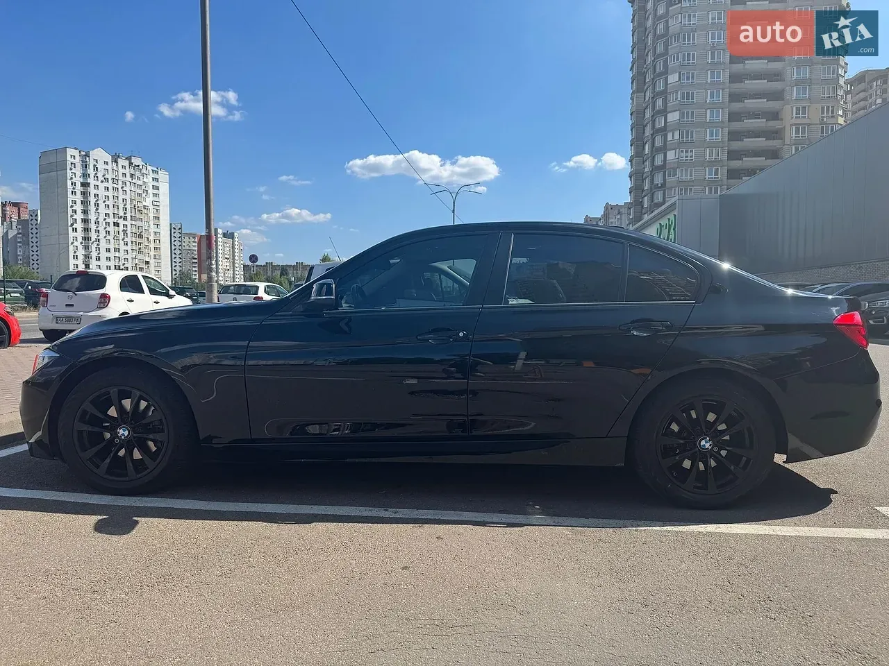 BMW 3 Series 2017 photo 4
