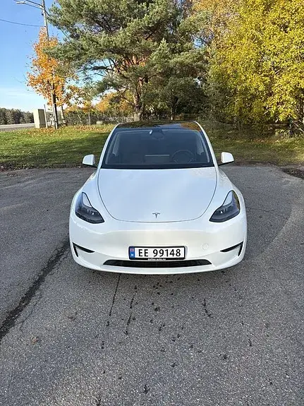 Tesla Model Y 2023 photo 4