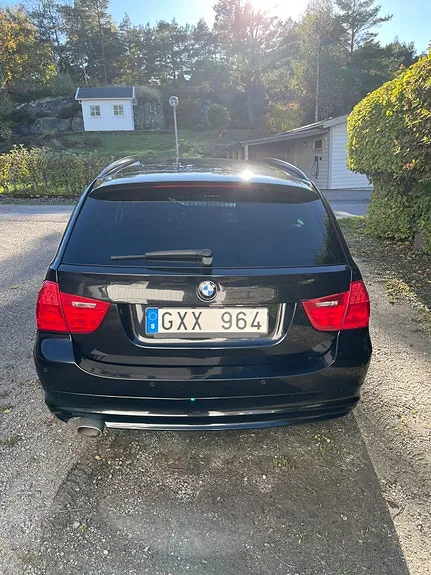 BMW 320D 2011 photo 4