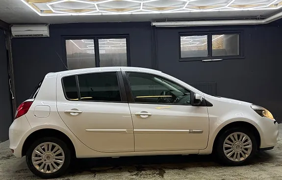 Renault Clio 2012 photo 5